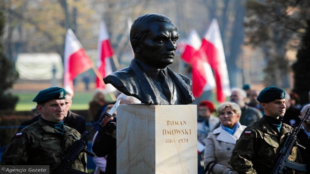 Z24152033v,odsloniecie Nowych Pomnikow W Parku Jordana